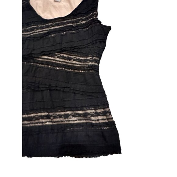 MAX STUDIO Black Lace Scoopneck Tank Top Size Medium - Picture 3 of 5